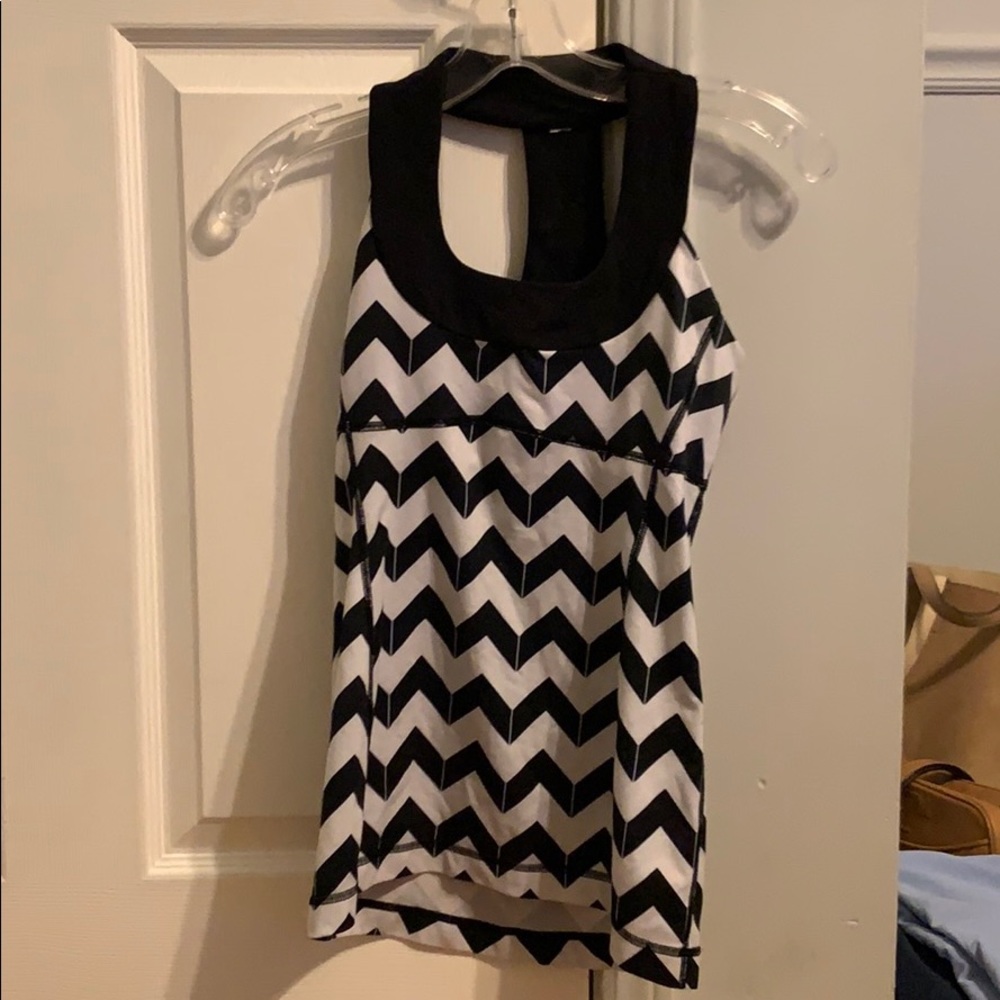 LuluLemon Zig Zag tank